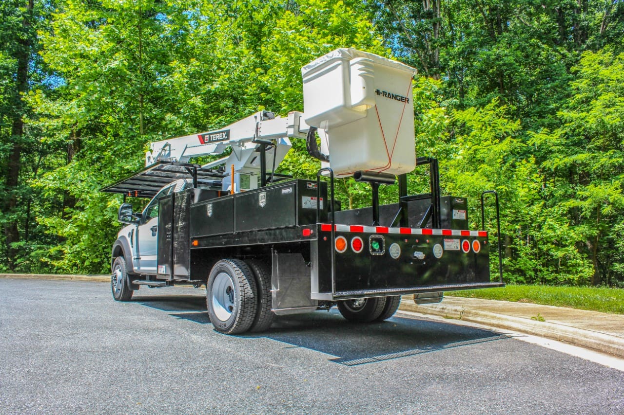 Terex LT40 Flatdeck Bucket Truck