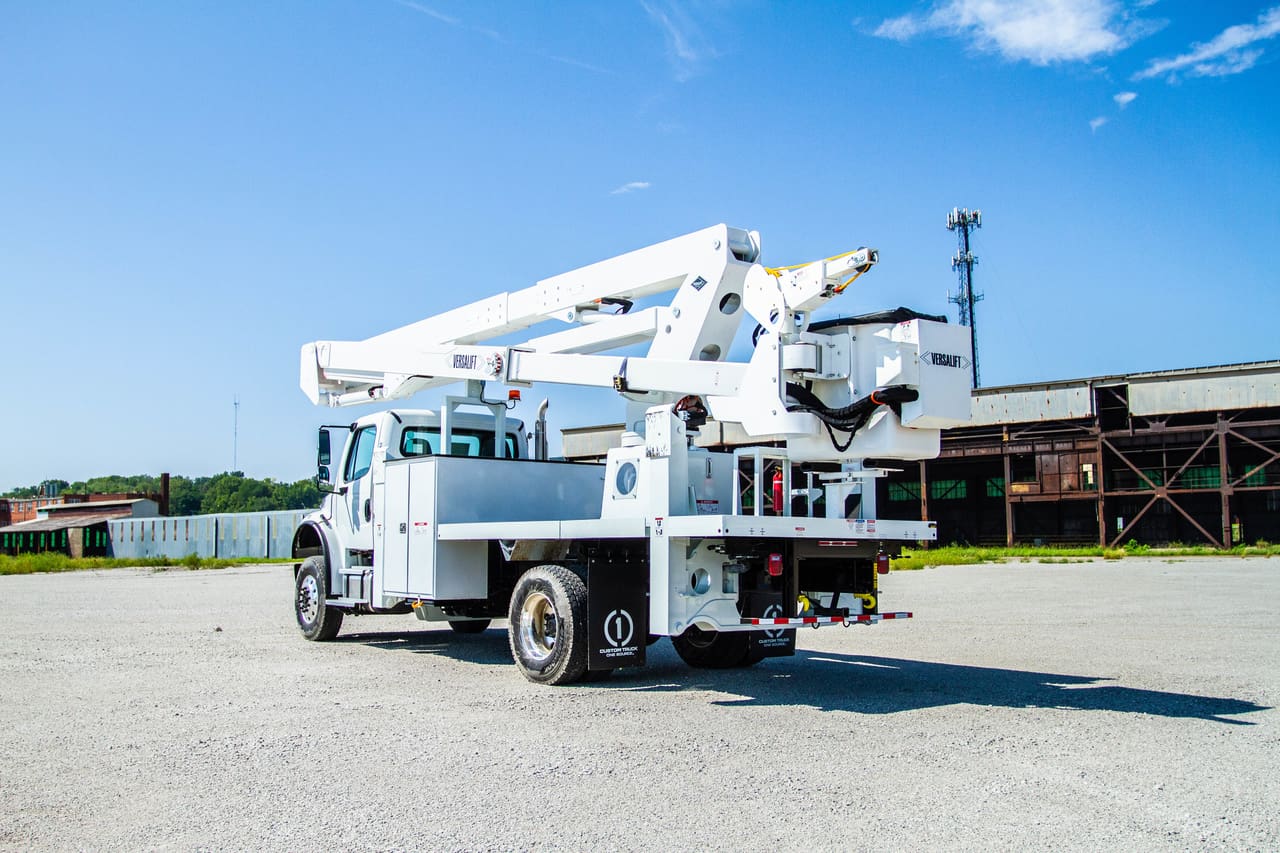 Material Handling Bucket Truck