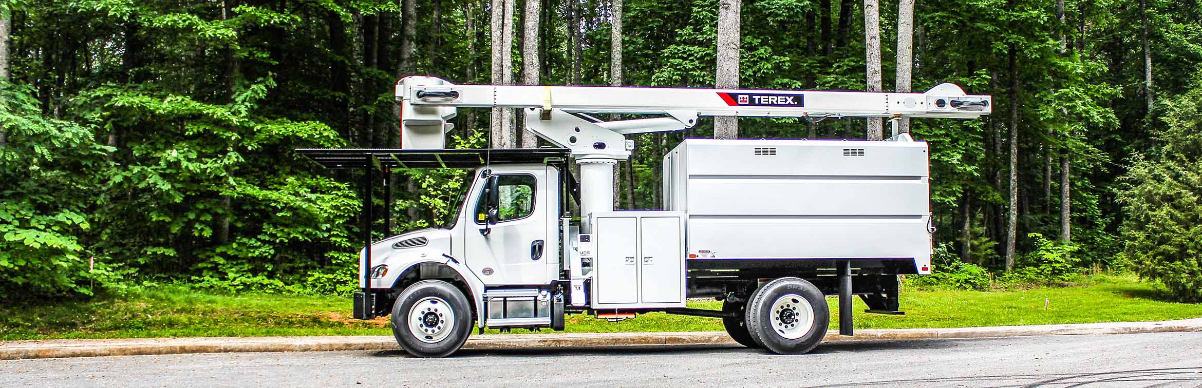 Forestry bucket truck