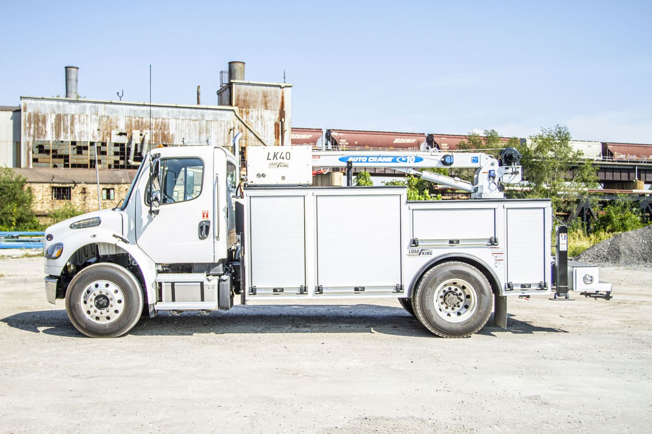 Freightliner M2106 service truck plus crane with steel truck body