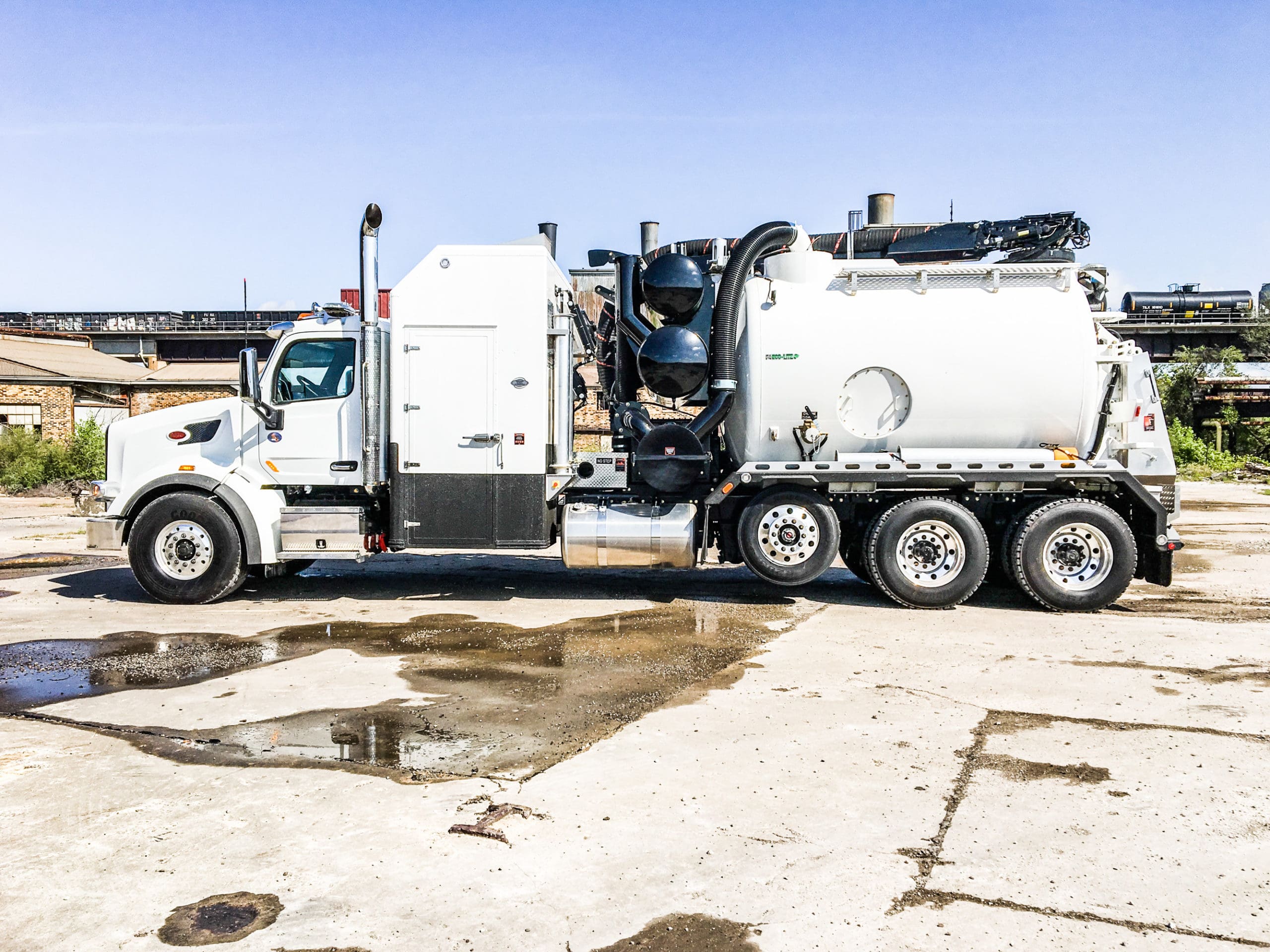 Tornado Global F4 EcoLite Hydrovac truck with a positive displacement blower mounted on a Peterbilt 567 chassis