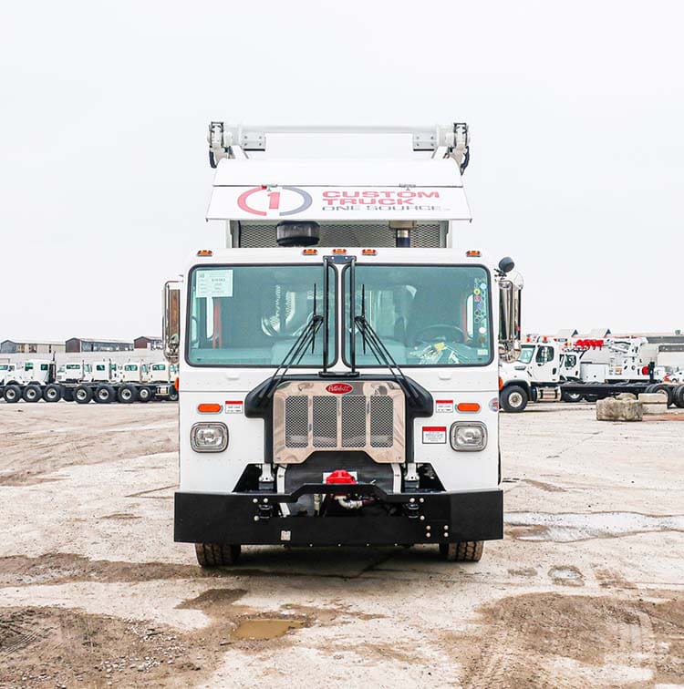 Front-End Loader (FEL) - E-Z Pack Hercules Trash Truck