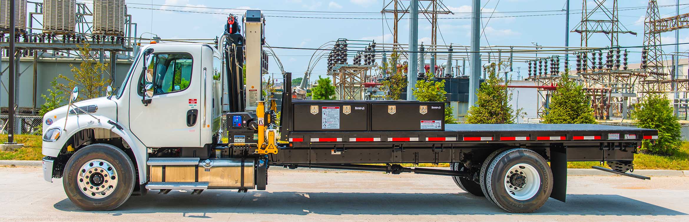 Knuckle Boom Truck Crane