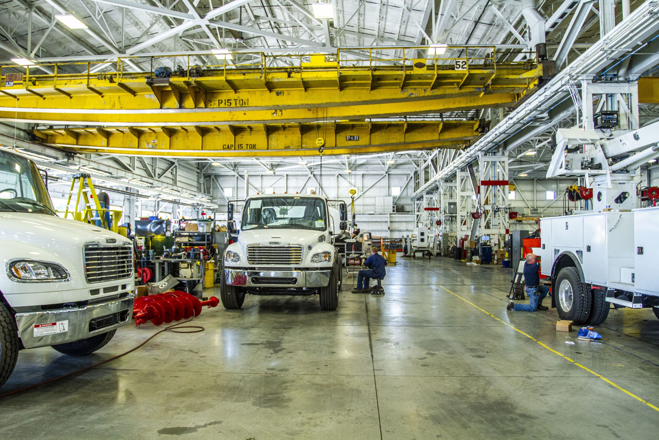 Custom Truck crane manufacturing building