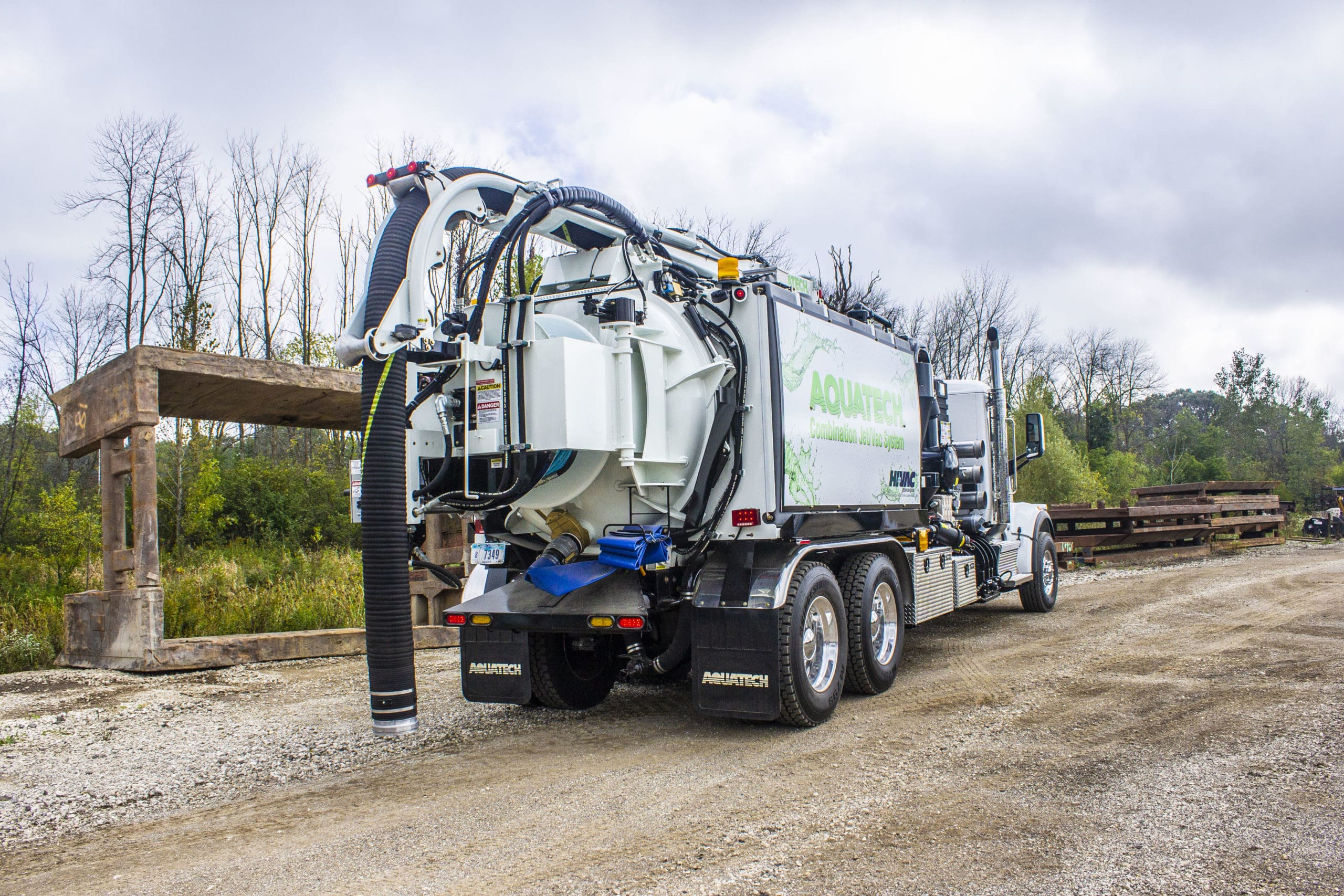 Aquatech B-10 combo sewer cleaner truck