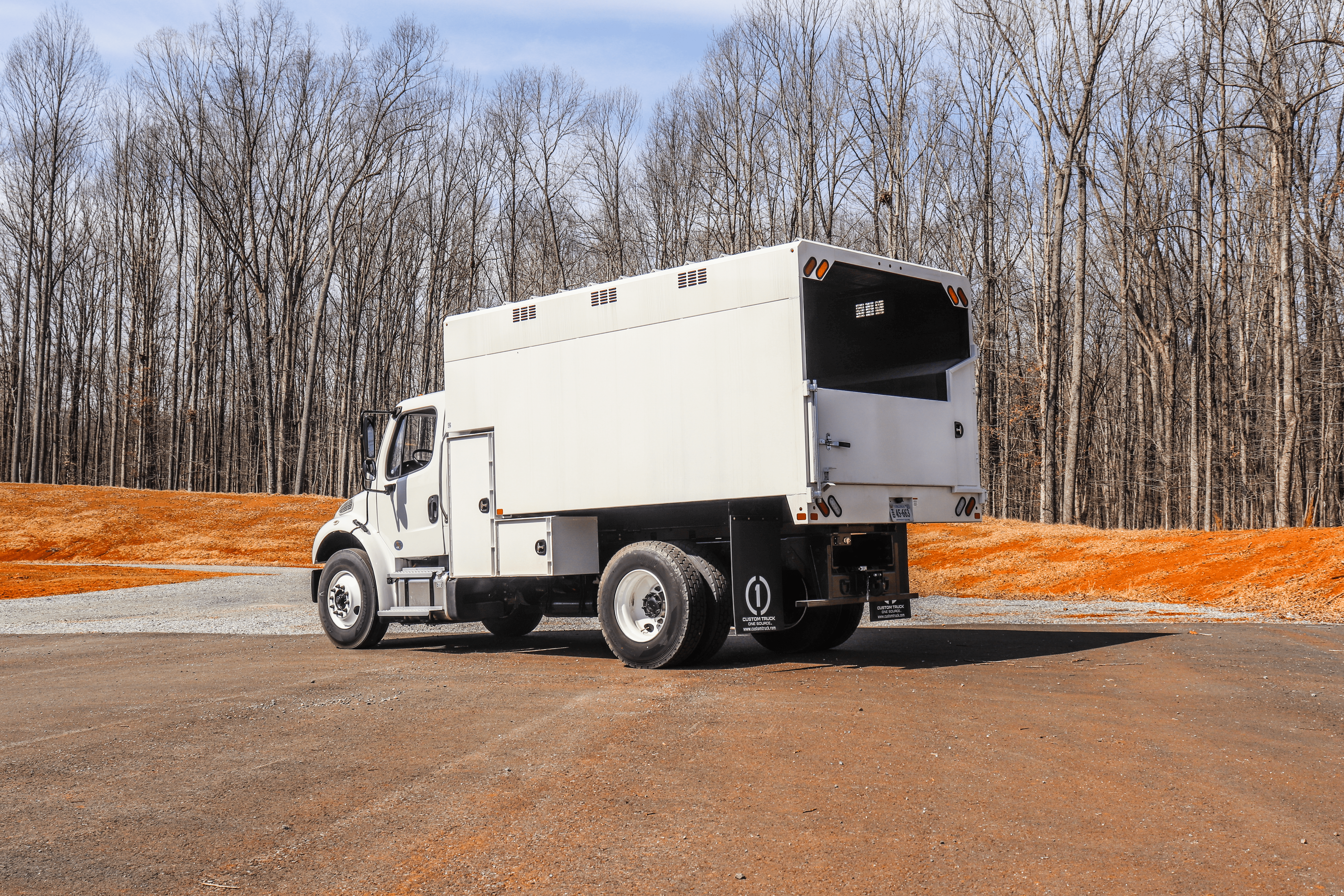 14x72 load king chip truck