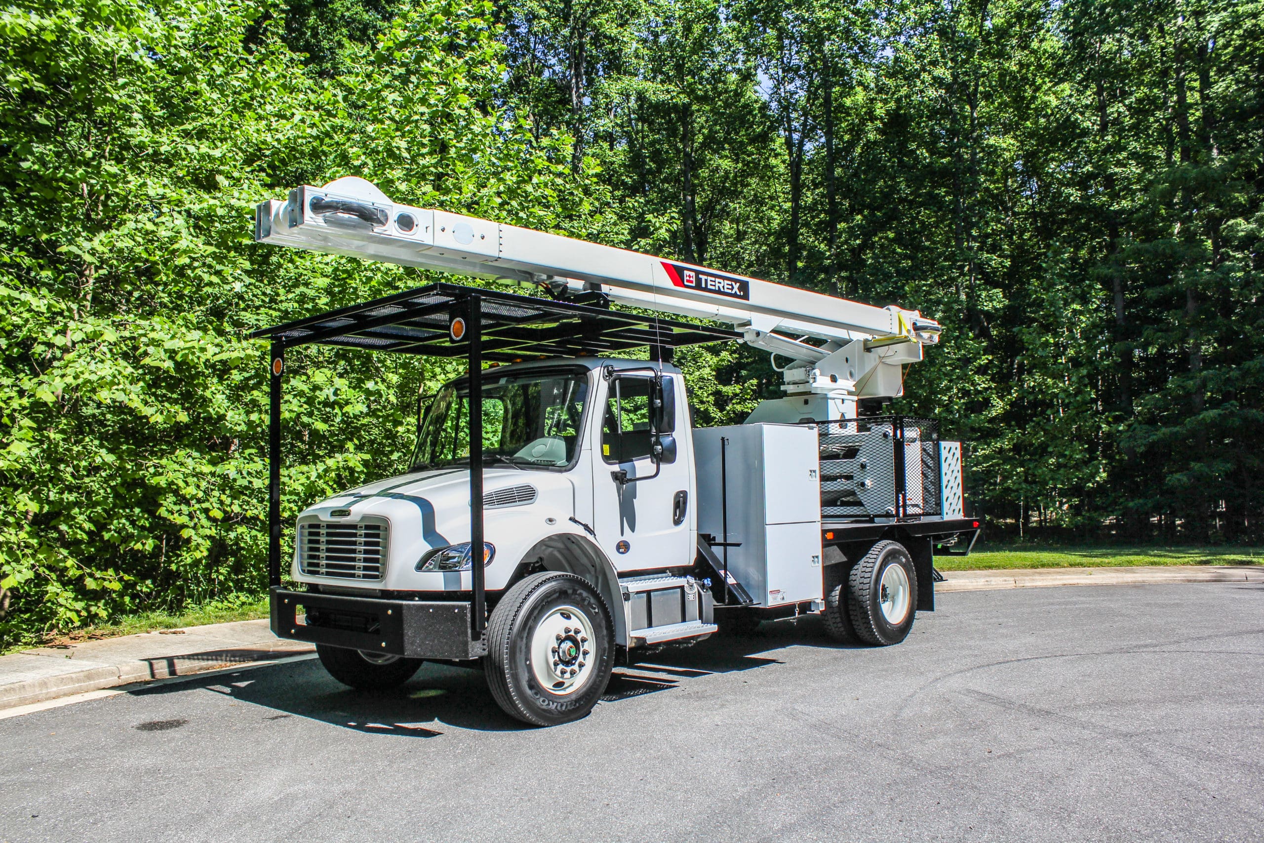 Terex XT Pro 70 Rear Mount Bucket Truck