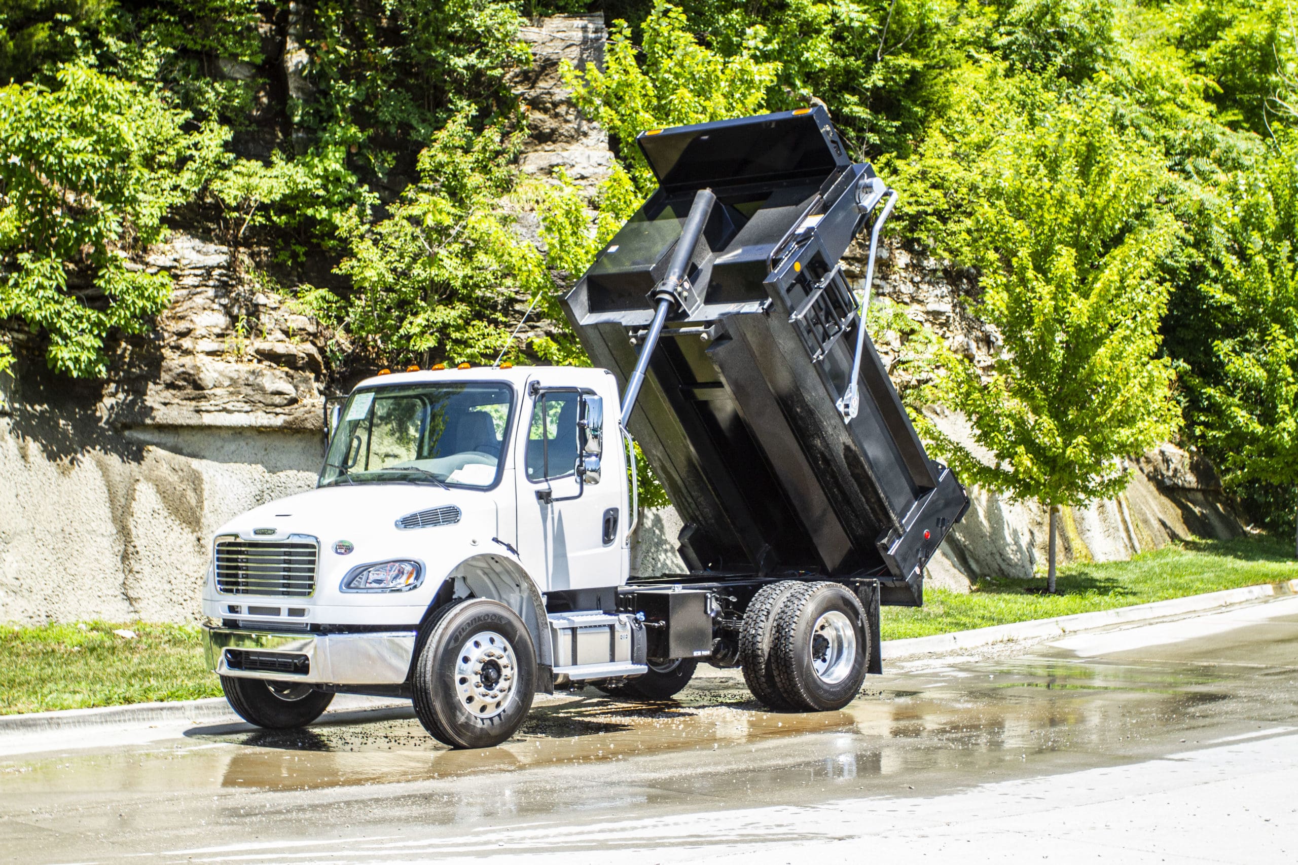 Load King 10' Dump Truck