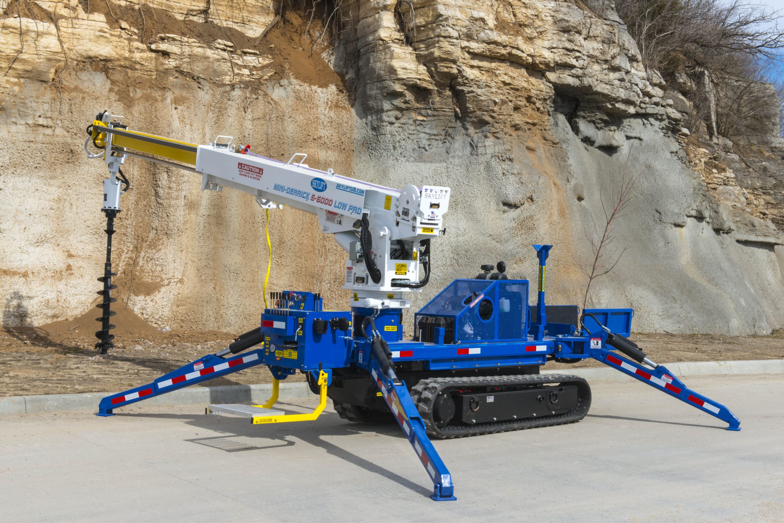 Skylift Super 6000 Digger Derrick - Custom Truck One Source