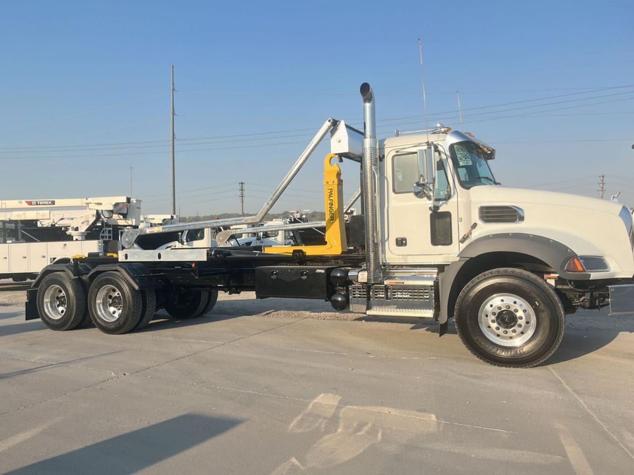 Palfinger HT 500 – Custom Truck One Source